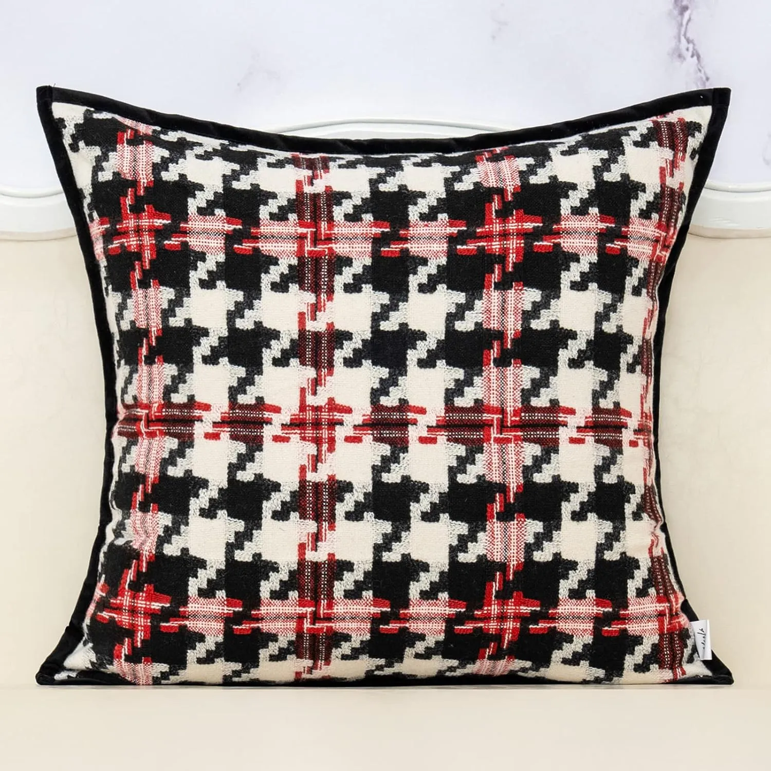 Alerfa 18 x 18 Inch Red Off White Black Houndstooth Cushion Case Luxury Modern Cotton Velvet Square Throw Pillow Cover Decorative Pillow for Couch Sofa Living Room Bedroom Car 45 x 45cm
