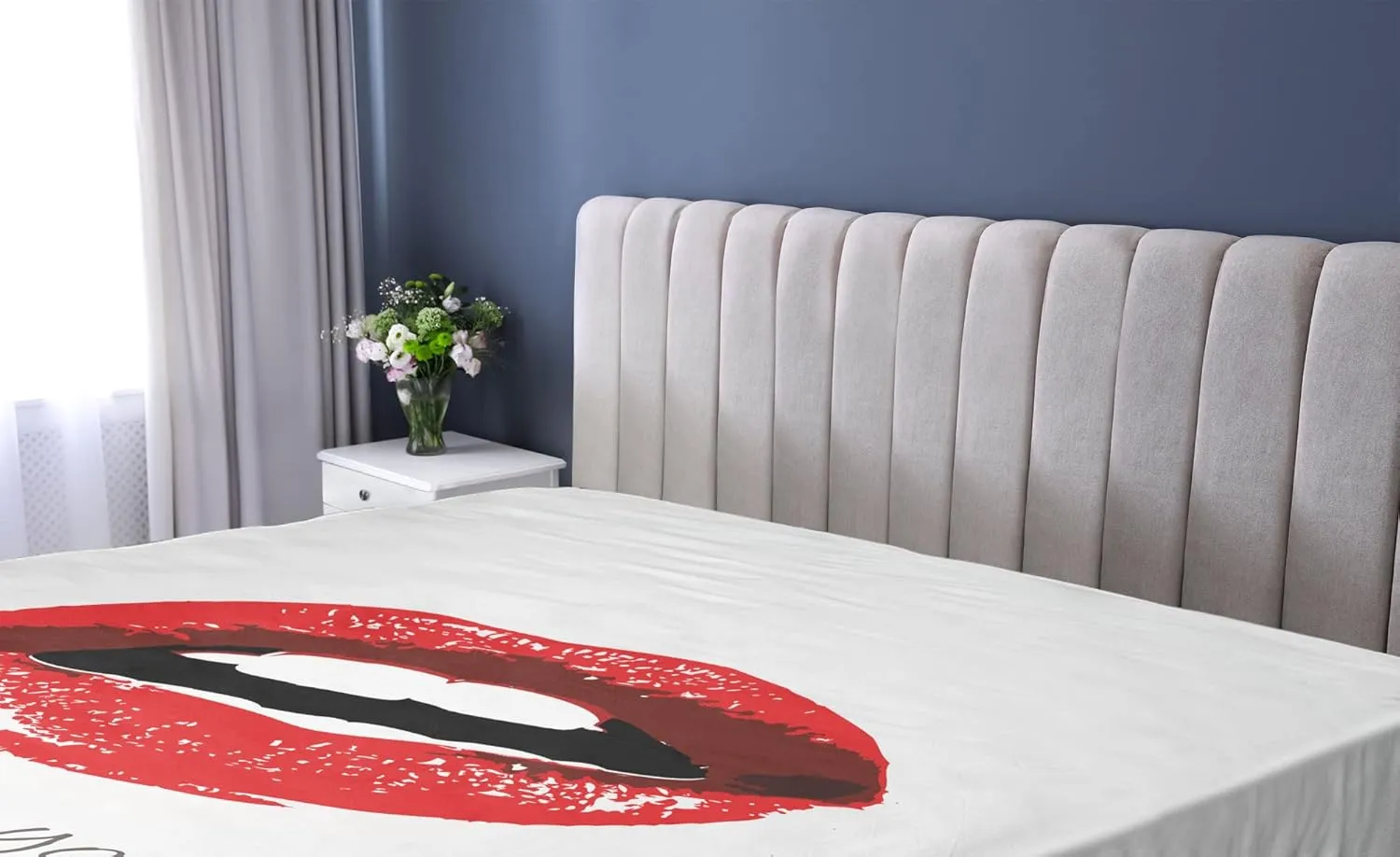 Ambesonne I Love You Fitted Sheet, Comical Seductive Female Lips Ajar in Desire Red-Hot Lipstick Retro Style, Bed Cover with All-Round Elastic Deep Pocket for Comfort, Twin XL Size, Red White Black