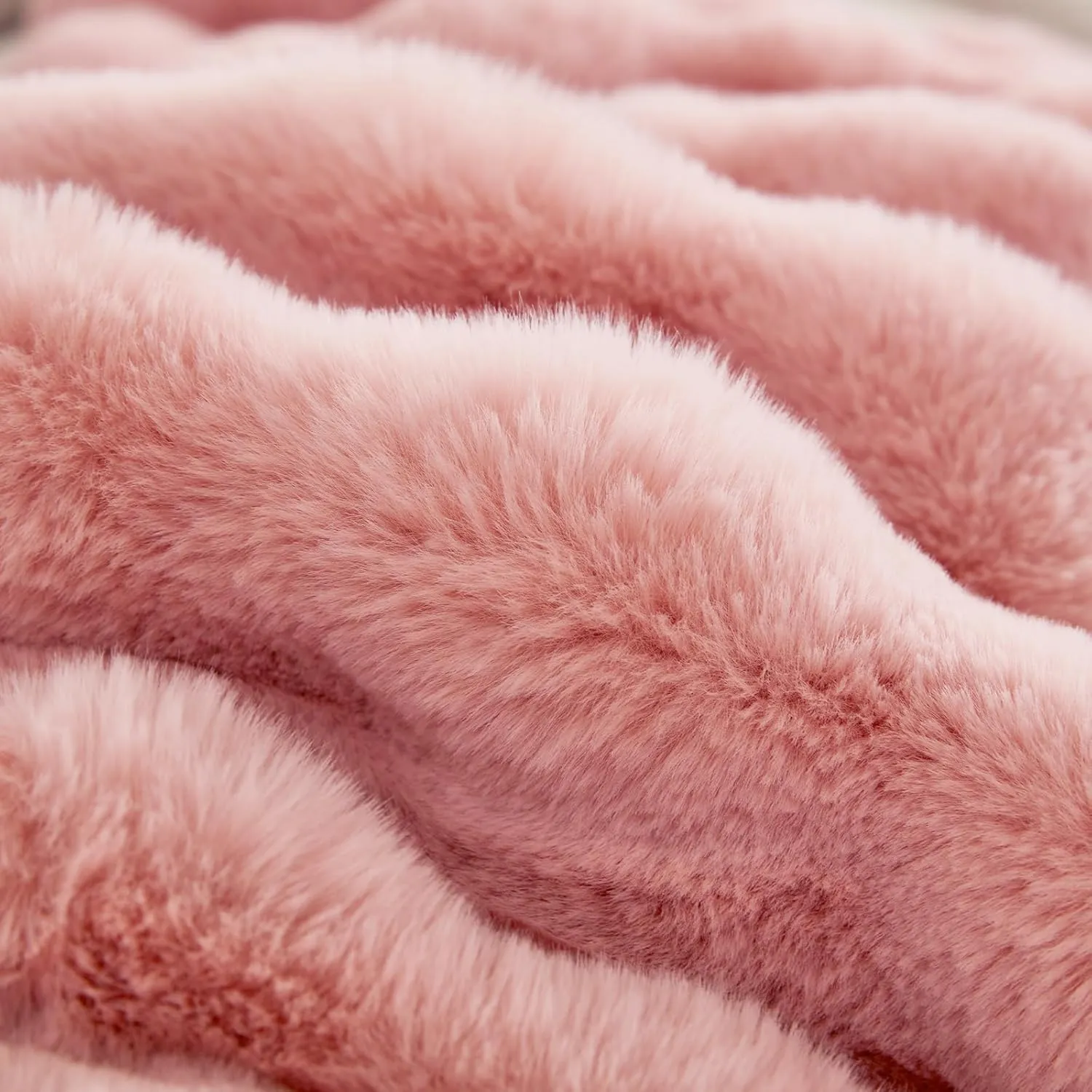 BENVWE Faux Fur Throw Blanket for Couch - Fluffy Soft Thick Bubble Blanket for Living Room Home Decor - Mothers Day Birthday Gifts for Women, Dusty Pink, 51" x 63"