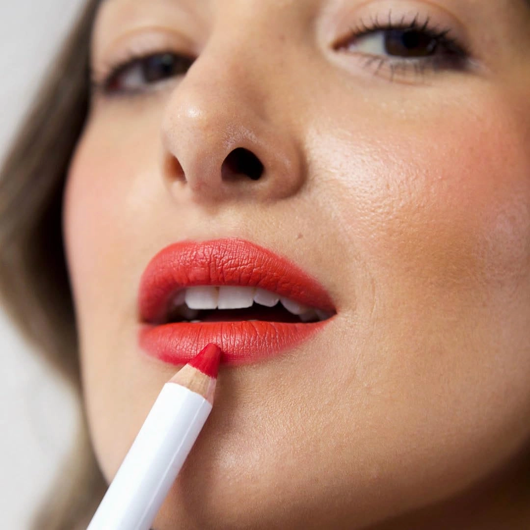 Ere Perez - Natural Coco Crayon Hydrating Lip Color | Baobab   Coconut Oil, Silica, Vitamin E | Protect, Nourish, Repair | Vegan, Cruelty-Free, Clean Beauty (Spark, 0.01 oz | 3 g)