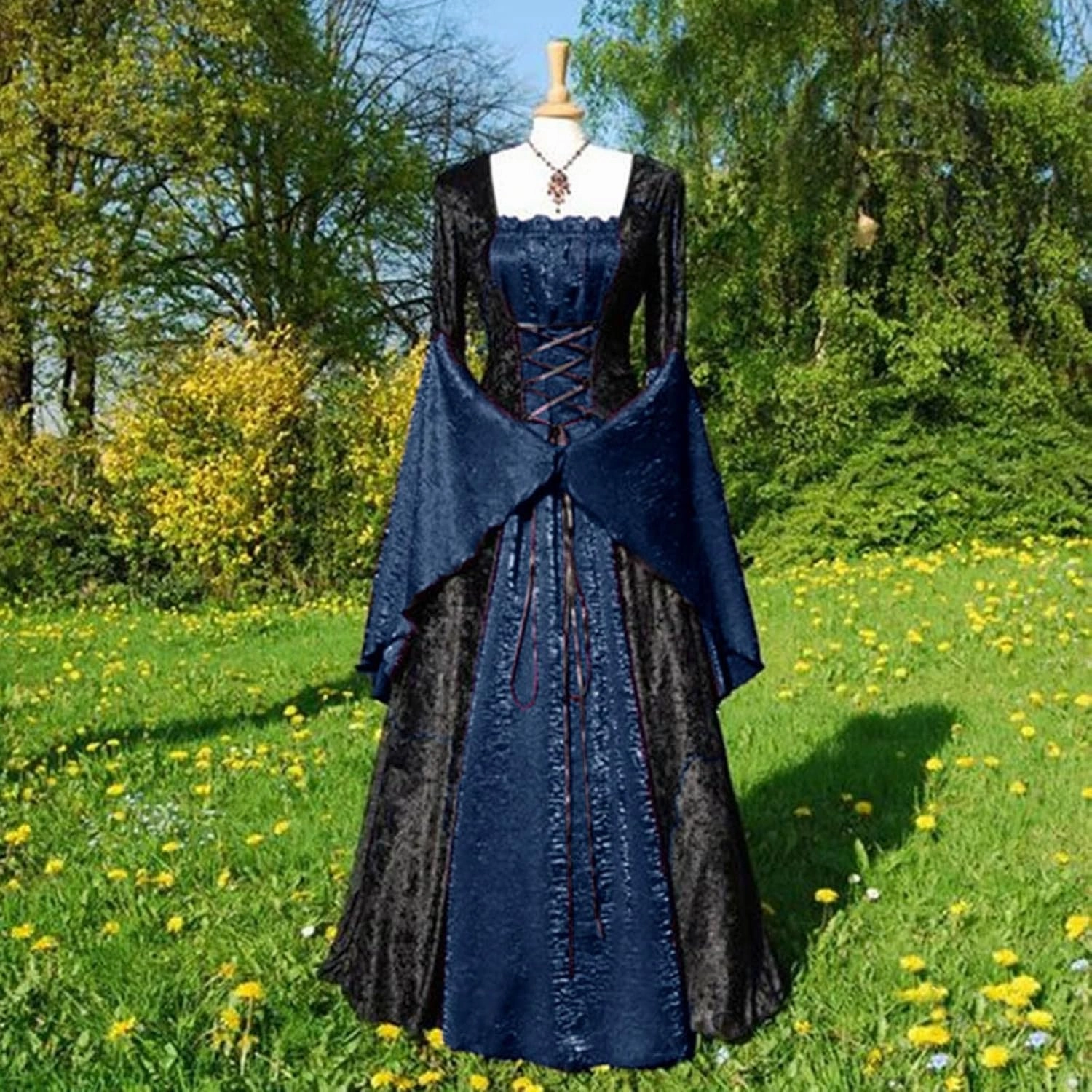 Halloween Masquerade Dresses for Women Trumpet Sleeve Gothic Vintage Court Dress Empire Waist Renaissance Dress