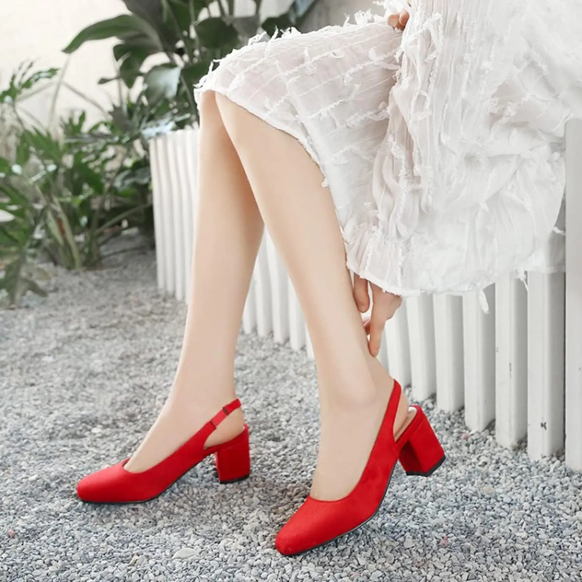 Hello Shero Comfortable Block Heel Slingback Pumps for Women Low Heel Closed Square Toe Sandals Suede Dress Shoes Classic Trendy Party Event Prom Church Daily Wear