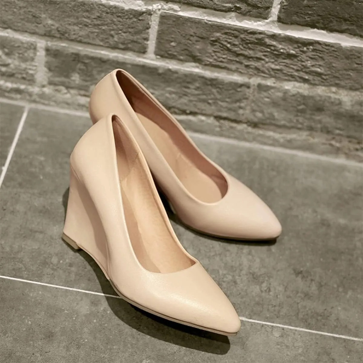 Hello Shero Heeled Wedges for Women Almond Round Toe High Heel Pumps Classic Slip-on Suede Leather Dress Shoes