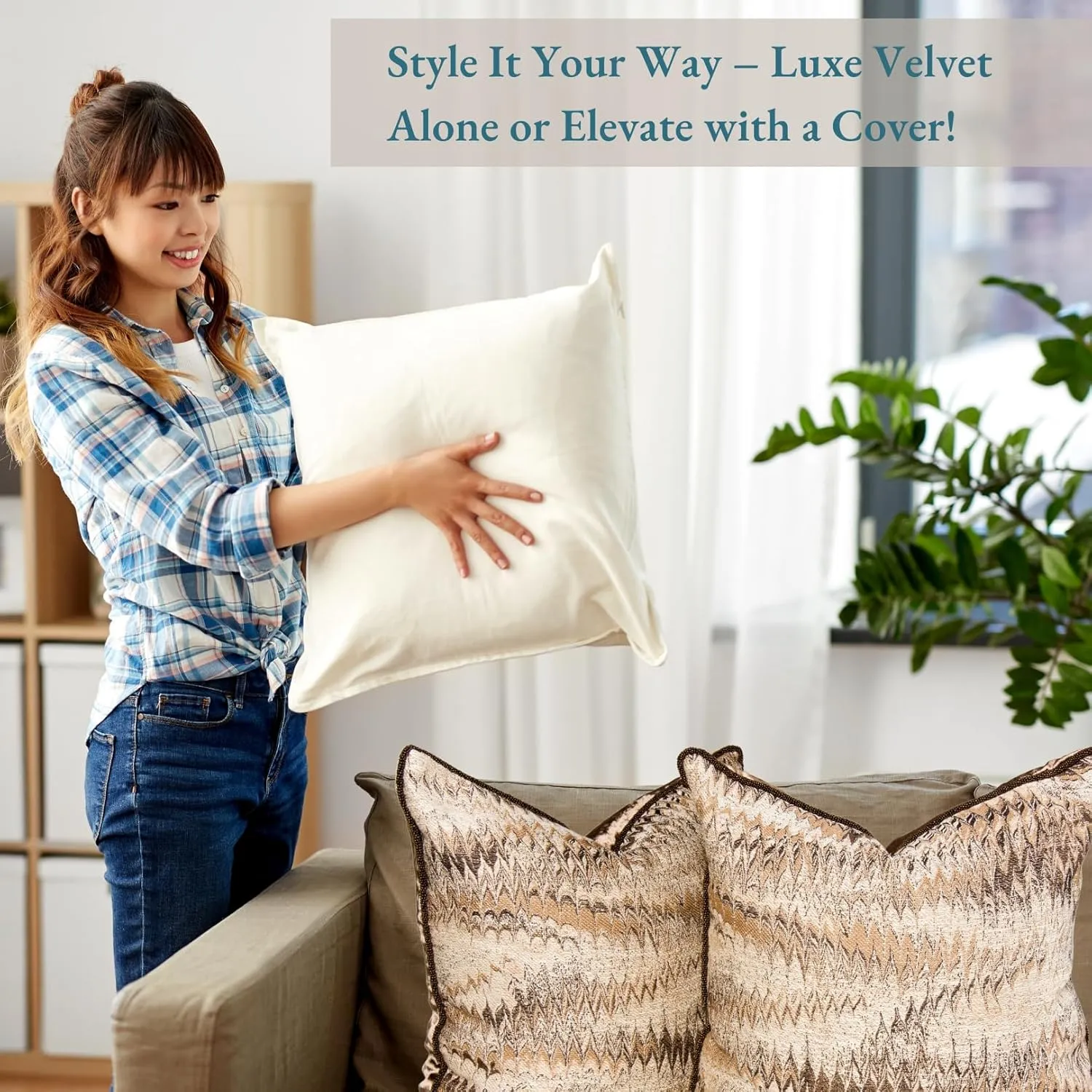 LANE LINEN Throw Pillow Inserts Pack of 4-18 x 18 Inches Baby Pink Velvet Pillows for Sofa, Couch and Bed - Indoor Decorative Pillows