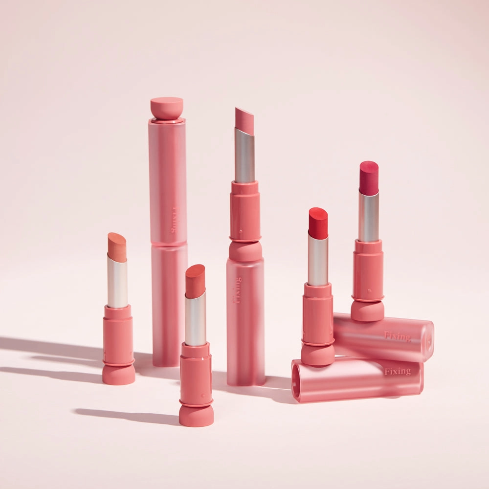 Lively Red Hydro Matte Lipstick: A Luxurious Matte Finish | Etude House