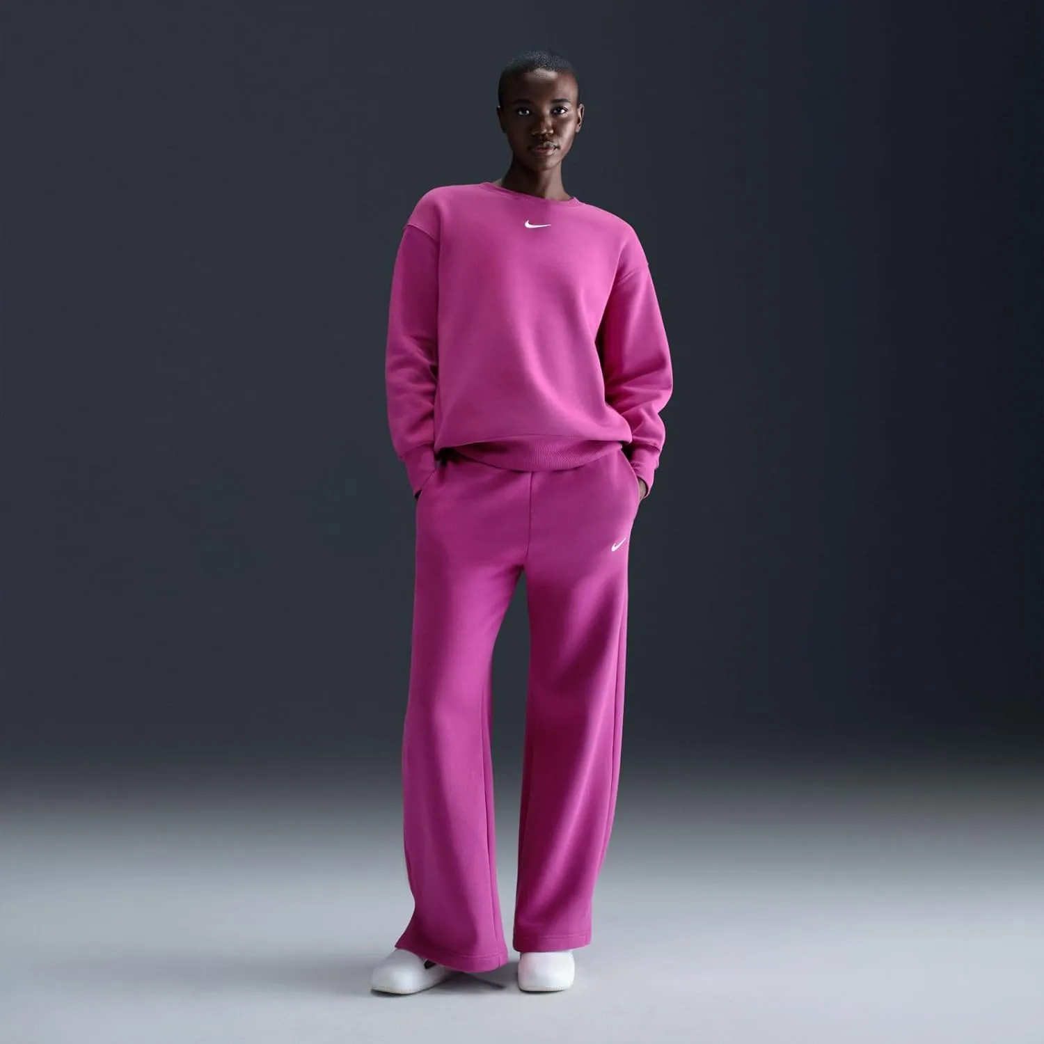 Nike Sportswear Phoenix Fleece Women's Oversized Crew-Neck Sweatshirt (DQ5733-518, Hot Fuchsia/Sail)