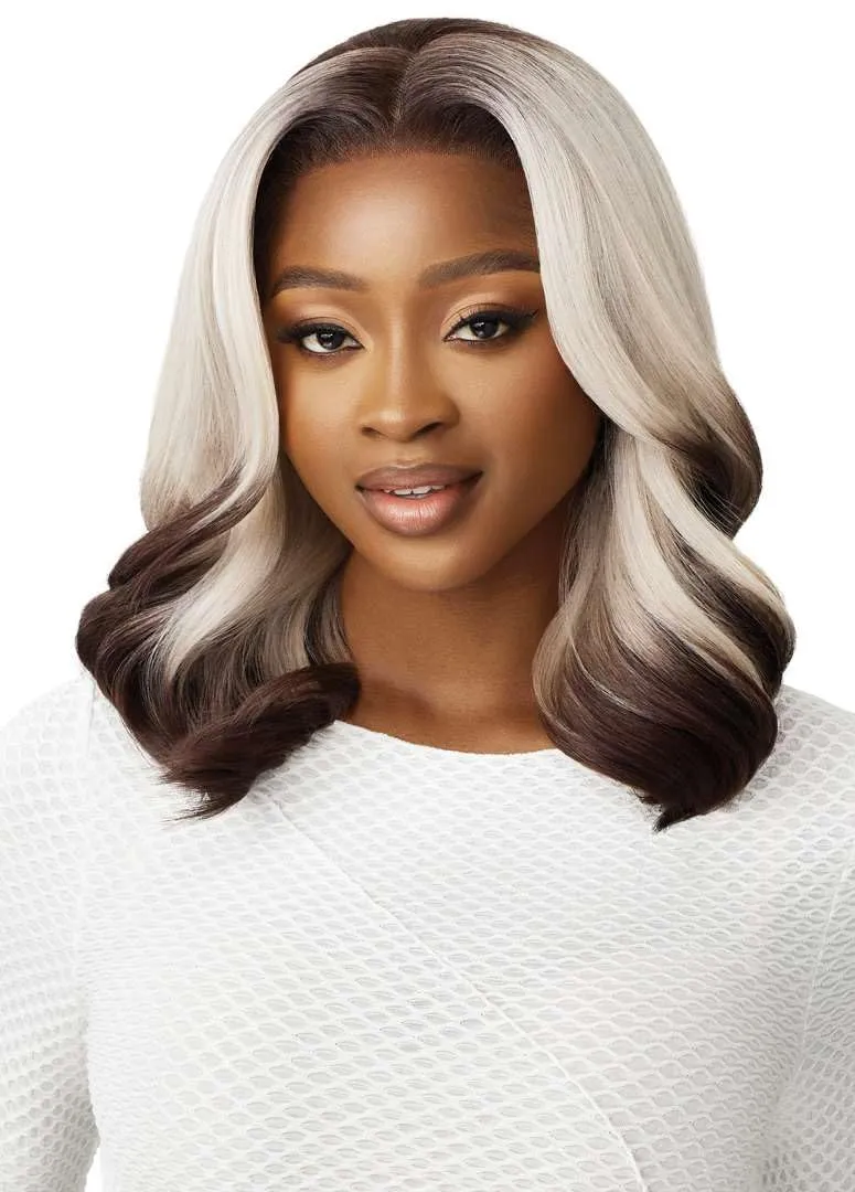 Outre Lace Front Wig - Perfect Hair Line 13X4 - Malibu (RED VELVET)