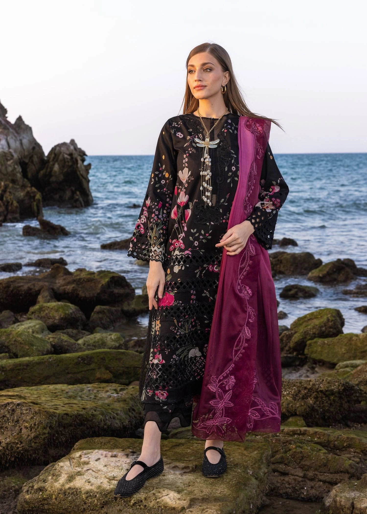 Restocked/Flow by Crimson/Bloom Bold - D4 B/Midnight Black