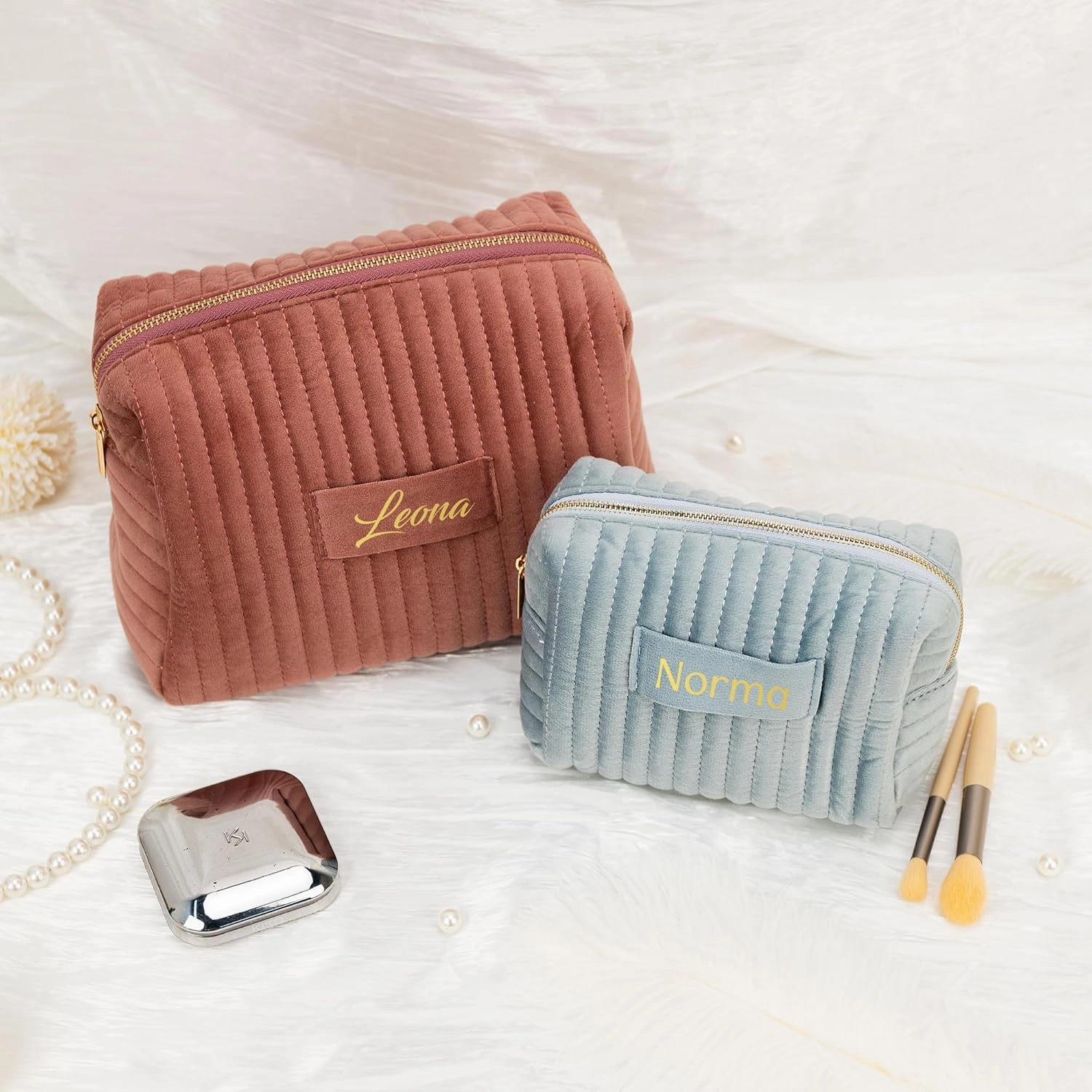 Rosehut Personalized Velvet Makeup Bag - Custom Cosmetic Pouch for Bridesmaids Gifts and Special Gifts for Her (Red, S)