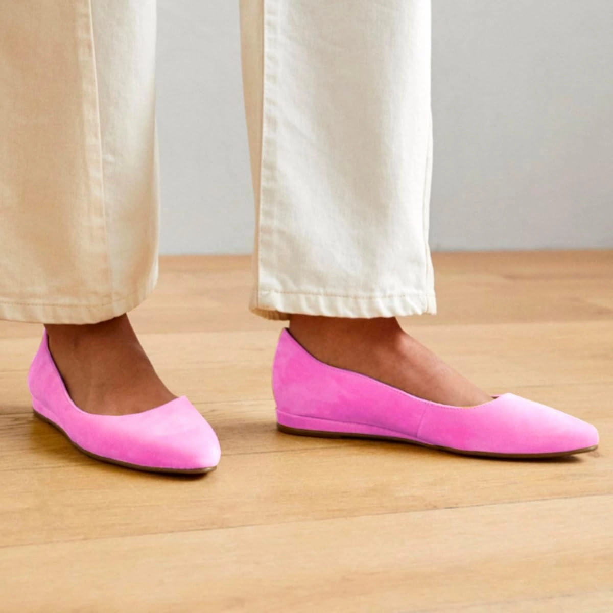 SHODENSE Women Pointed Toe Flats Shoes Suede Slip On Ballet Flats Comfortable Low Wedge Heel Office Work Shoes Ladies Girls Classic Basic Daily Flat Shoes Club Church Driving Flats Spring 4-11 M US