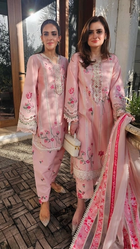 Spotted in Flow by Crimson/Floral Crush - D6 B/Blush