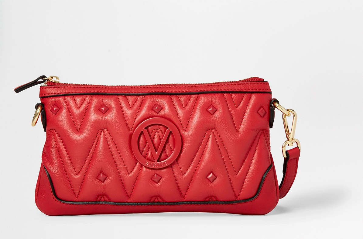 SS20 - New Diamond - Abigail D - Lipstick Red