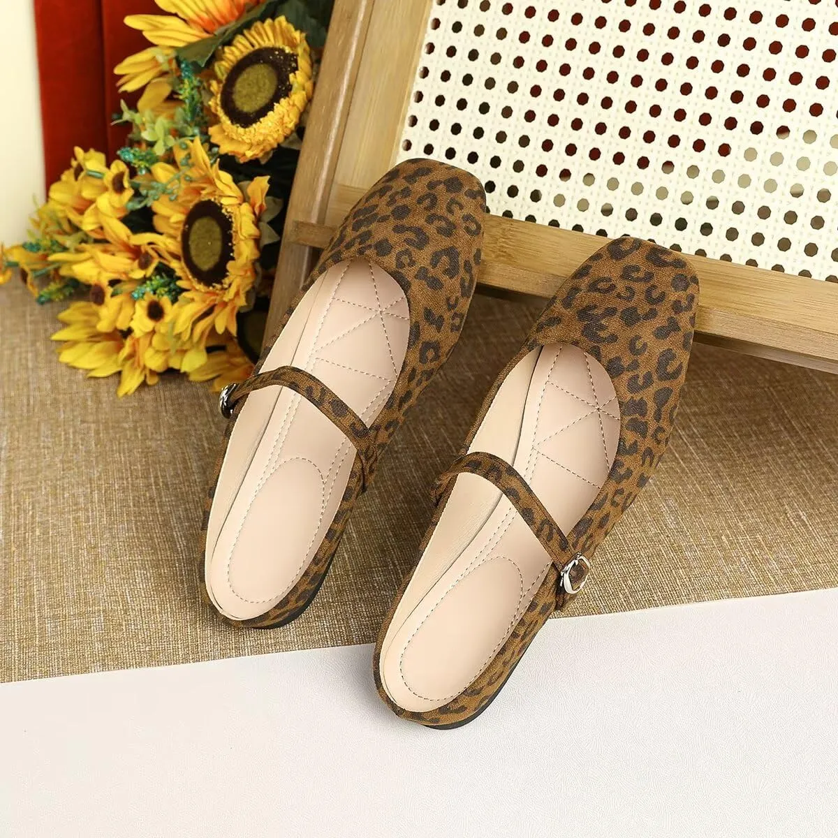 TN TANGNEST Women's Mary Jane Shoes Mules for Women Flats Retro One Line Strap Flats Cute Square Toe Backless Flat Mules
