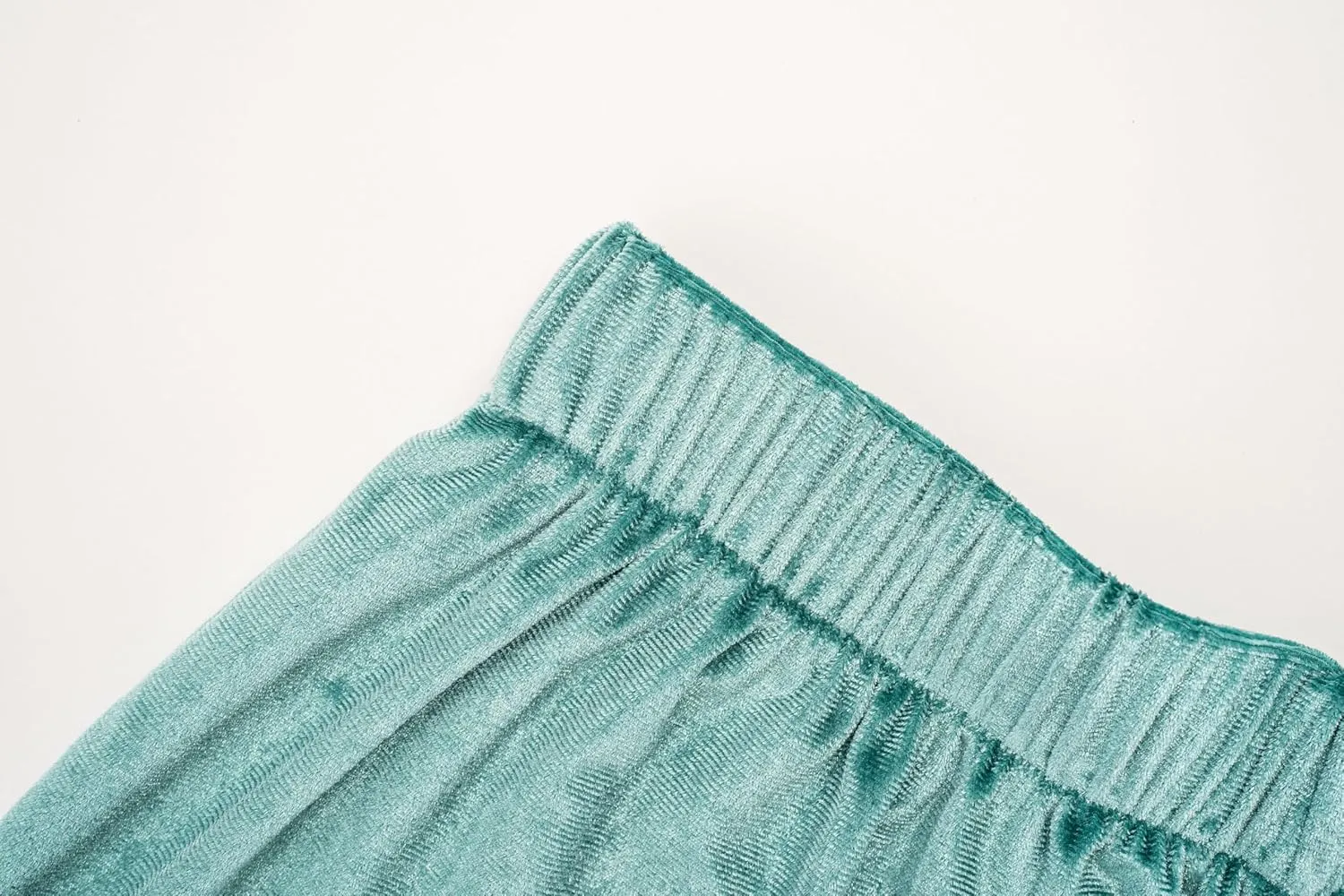 Violet and Brooks Womens Velvet Ruffle Short