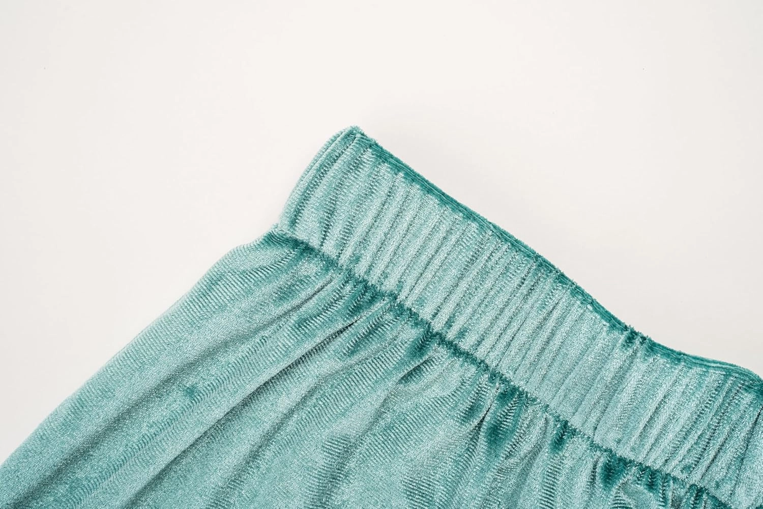 Violet and Brooks Womens Velvet Ruffle Short