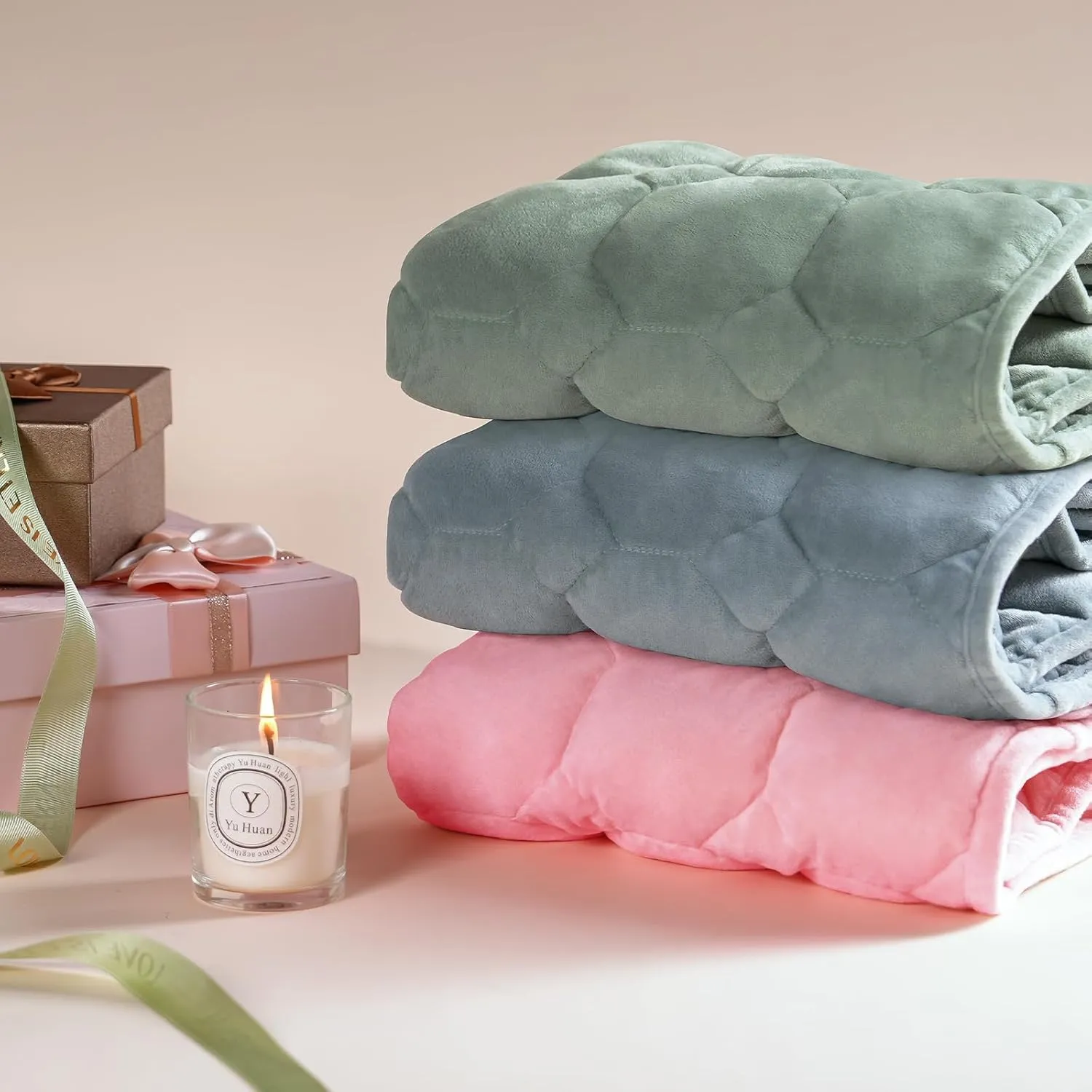 Weighted Lap Blanket 7lbs, Cozy Luxury Crystal Velvet Weighted Blanket for Adults, Small Weighted Blanket for Relaxation, Sleeping, Travel, Dull Pink, 29" x 24"