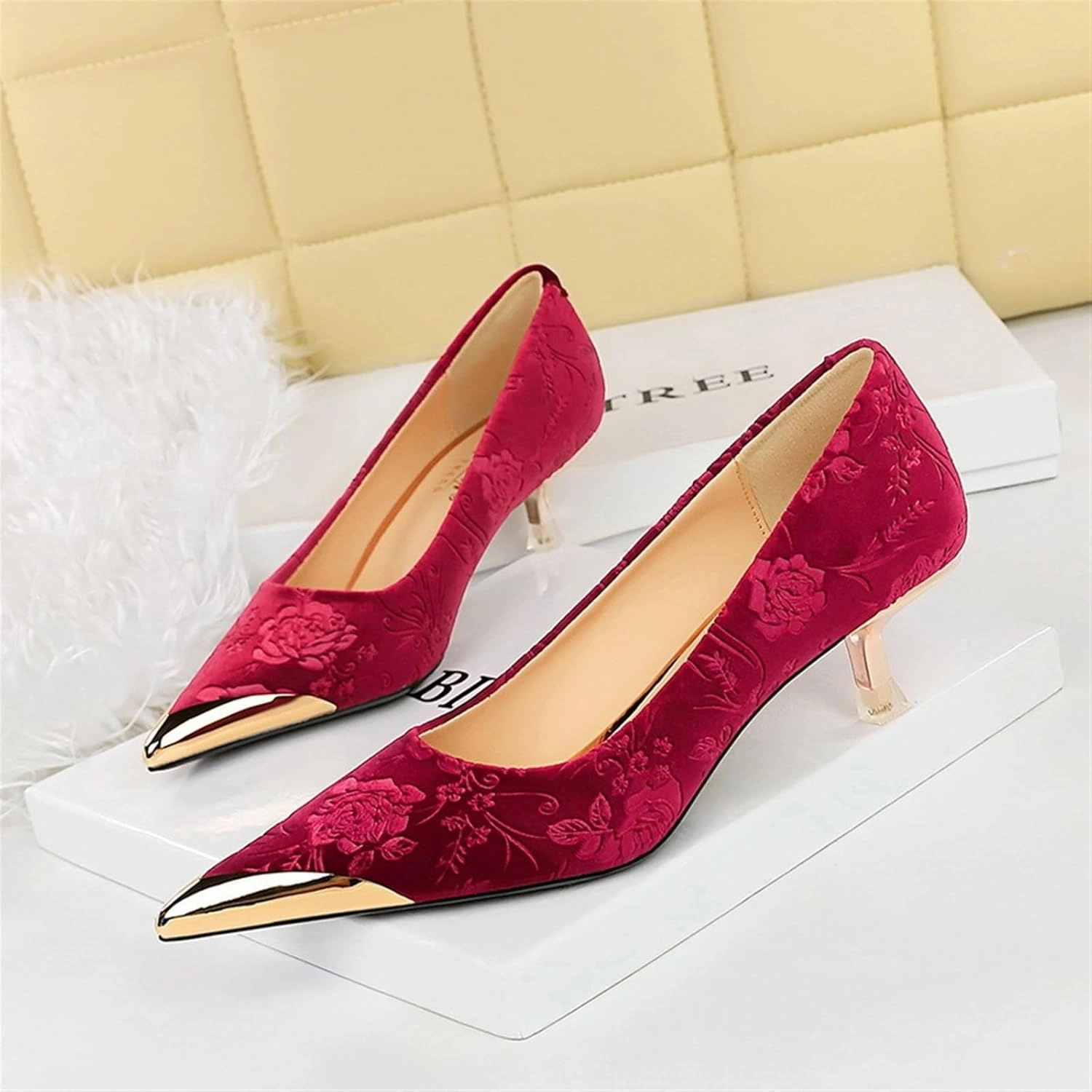 Women Pointed Toe Vintage Heels Fashion Stiletto Elegant Ladies Pumps Shallow Sexy